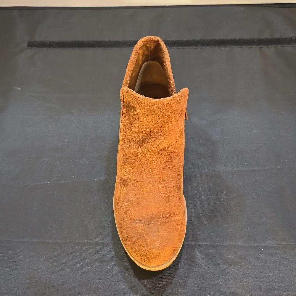 SO LOW BLOCK-HEEL SLIP-ON STYLE BOOTIE